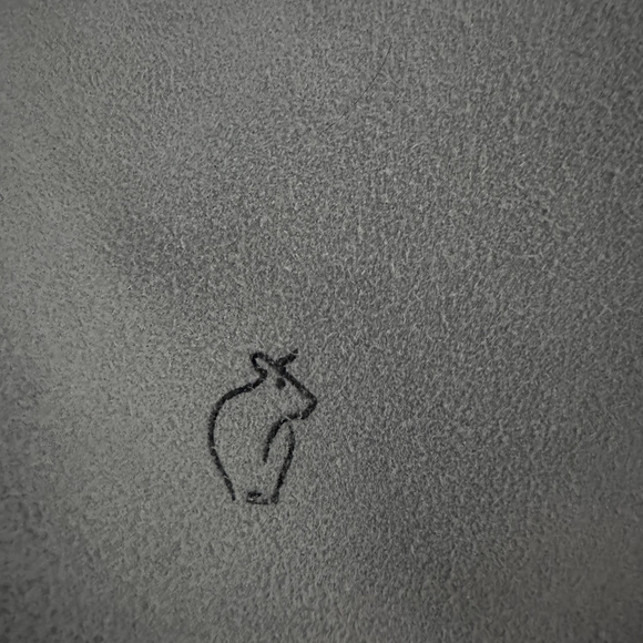 Brazilian Mahogany Cowhide Rug - Picture 7 of 8